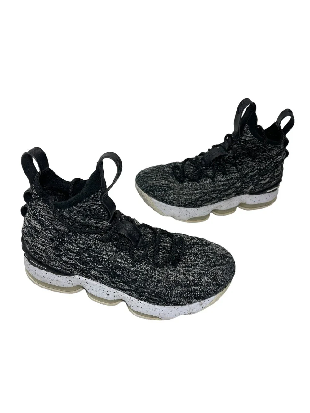 Nike sneakers youth